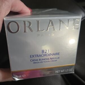 B21 Extraordinaire Absolute Youth Cream - Silver